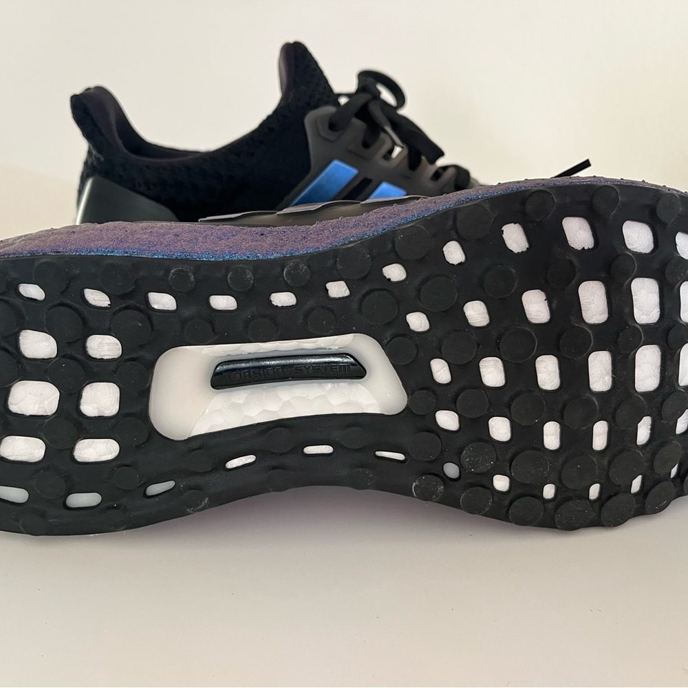 NEW Adidas Ultraboost. Special Edition. Men’s 7 woman’s 8 - Picture 6 of 7